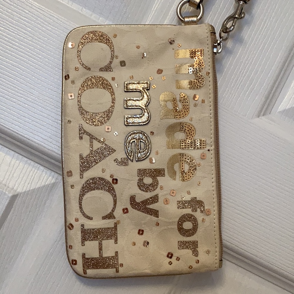 Vintage Coach Wristlet - Picture 2 of 5